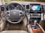 Toyota Land Cruiser 200 V8 2012 года